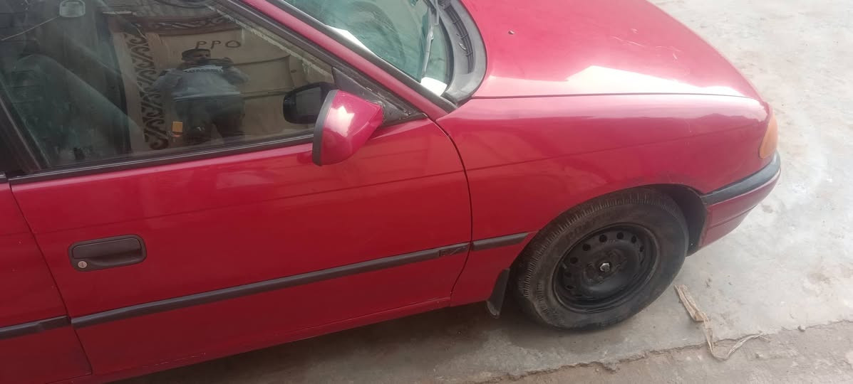 سيارة استرة للبيع حجم 16 كير اوتوماتيك مديل92 للاتصال علا هاذة الرقم للئستفسار *********** المكان الموصل جانب الئيمن
