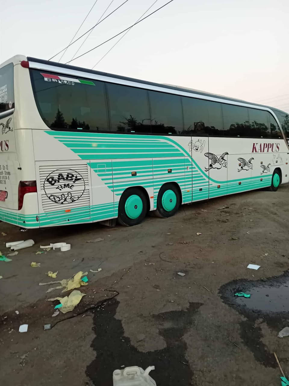 سلام عليكم باص أم سيوف حجم   17    60  نفر  للبيع   ستفسار رقم الاهاتف  ***********
