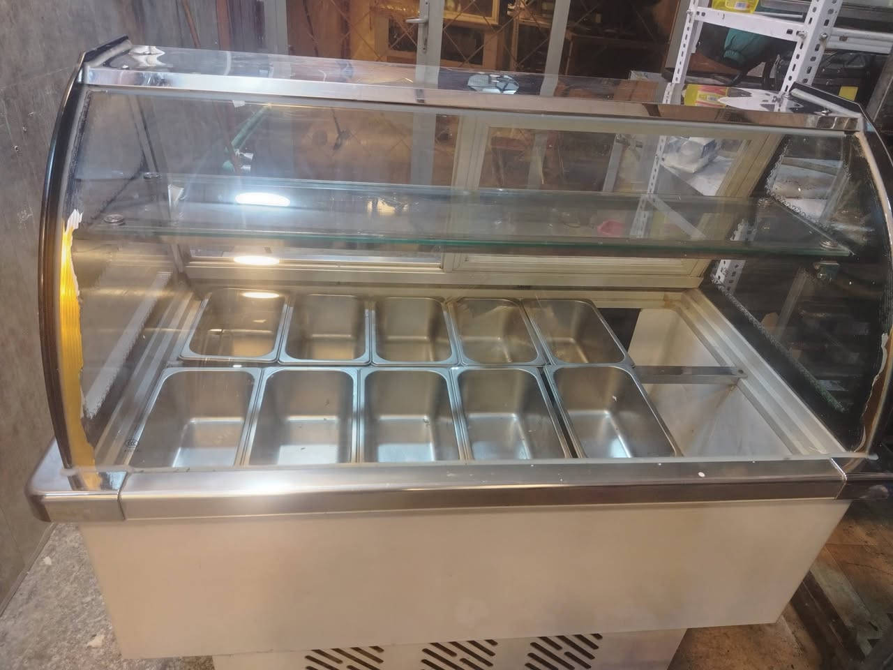 عارضة مقبلات ١٢ بلانك استعمال قليل تجميد فول ب٤٠٠ رايدهة مكاني اعلام ***********
