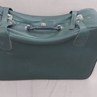 حقيبة سفر قديمة • مفتاح مفقود • هيكل صلب
