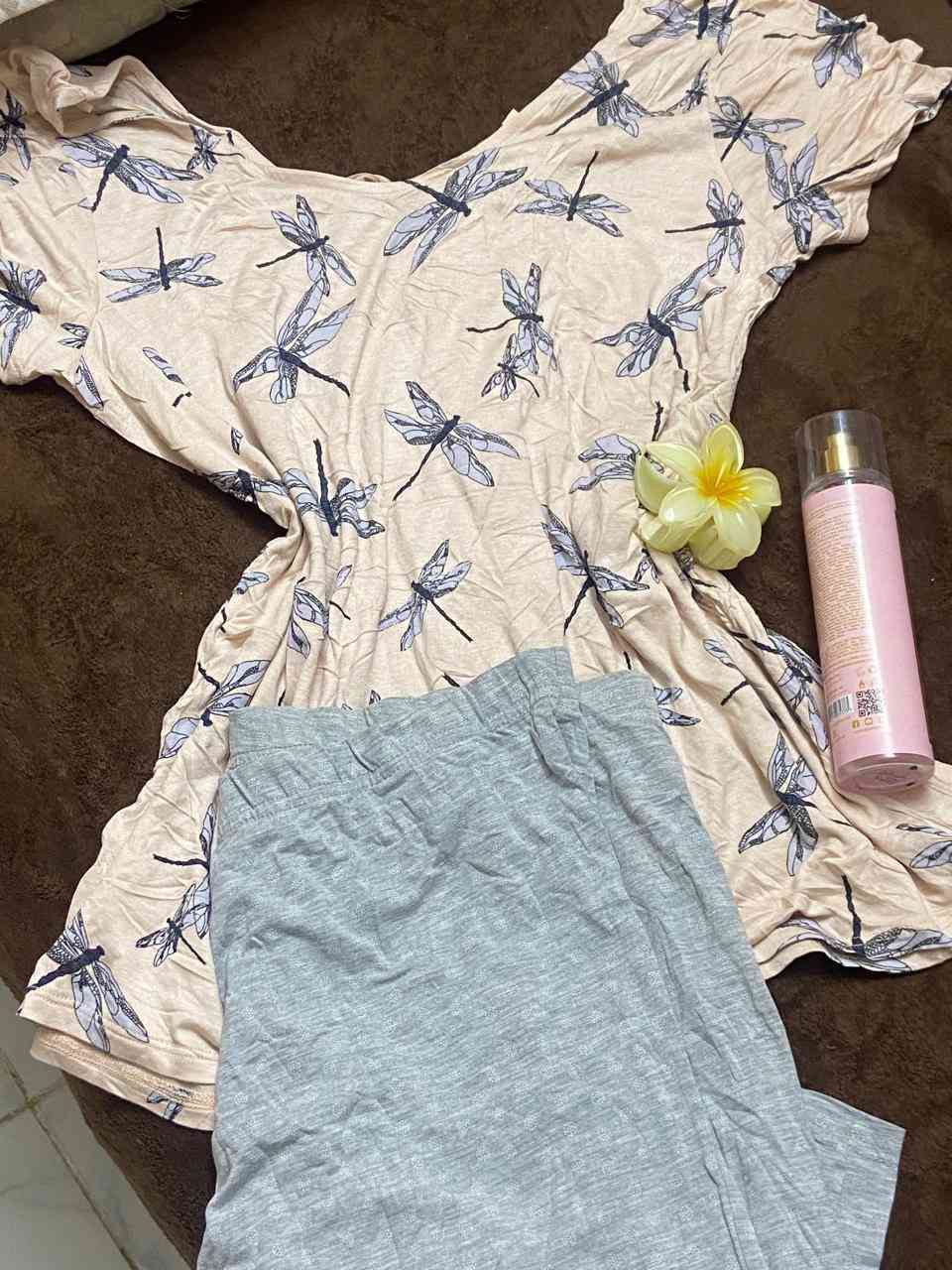 السلام عليكم تراكات بالة نسائي صيفي تصفية ابيعهم شلعة سعر التراك ع الفين نضافتهم واضحة بالصور هذا نموذج من القطع الموجودة عندي اي استفسار  ع الخاص


**إذا كنت صاحب هذا الإعلان وتريد حذفه لأي سبب، رجاءا أرسل رسالة إلى الدعم الفني**