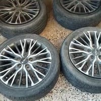 اكسسوارات سيارة • متاح