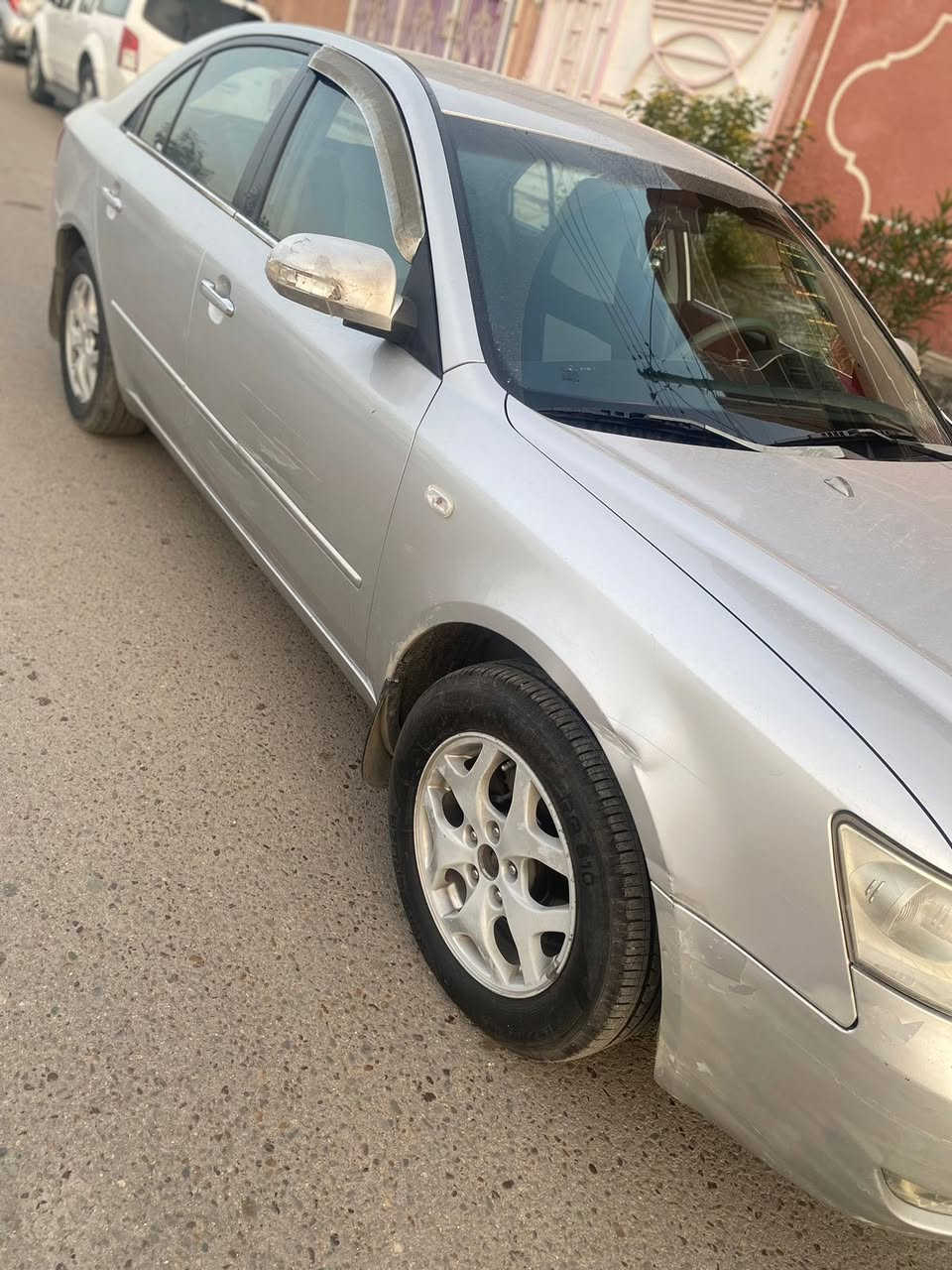 سوناتا 2008
وارد كوري 
رقم بابل بسمي
صبغ قطعتين وبيهه طخات بسيطة مصابغة شوفت عيونك 
لون سلفر
محرك 2000اقتصادية 
4 سلندر
كشن كهرباء
ويل حجم 17
محرك صدر تبريد كفاله
مكاني كربلاء 
السعر95 وييهه مجال حك الجية ***********
