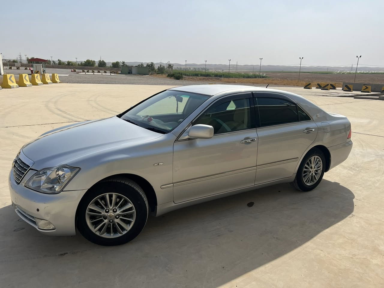 شاهینەی بڕاوە ٢٠٠٧
شانسی ١٨٠ 
گیڕ گەورەی مەکینە بچوک مەرغوبی بازار
ساج مەلەکی 
کامل
مەسرەف کراوە 
٨٣ هەزار رۆشتووە 
ساردو گەرمی بەسراوە
بەشەرت
سەیارەکە ماڵی دۆستە
دەشبوڵی ڕەقەم یەک جوانە
مواسەفاتی ٣دوگمەیە ٥بەسمە شاشە 
ئاوینە شەفت
جامی نەشکاوە
دەعمو لیدراوی پیوە نیە بەشەرت 
تەقەو ڕەقەی نیە
سعریشی 46گەڵاو مەجال 
شوین قەزای کفری 
موشتەریت لە خزمەتتام 
***********
