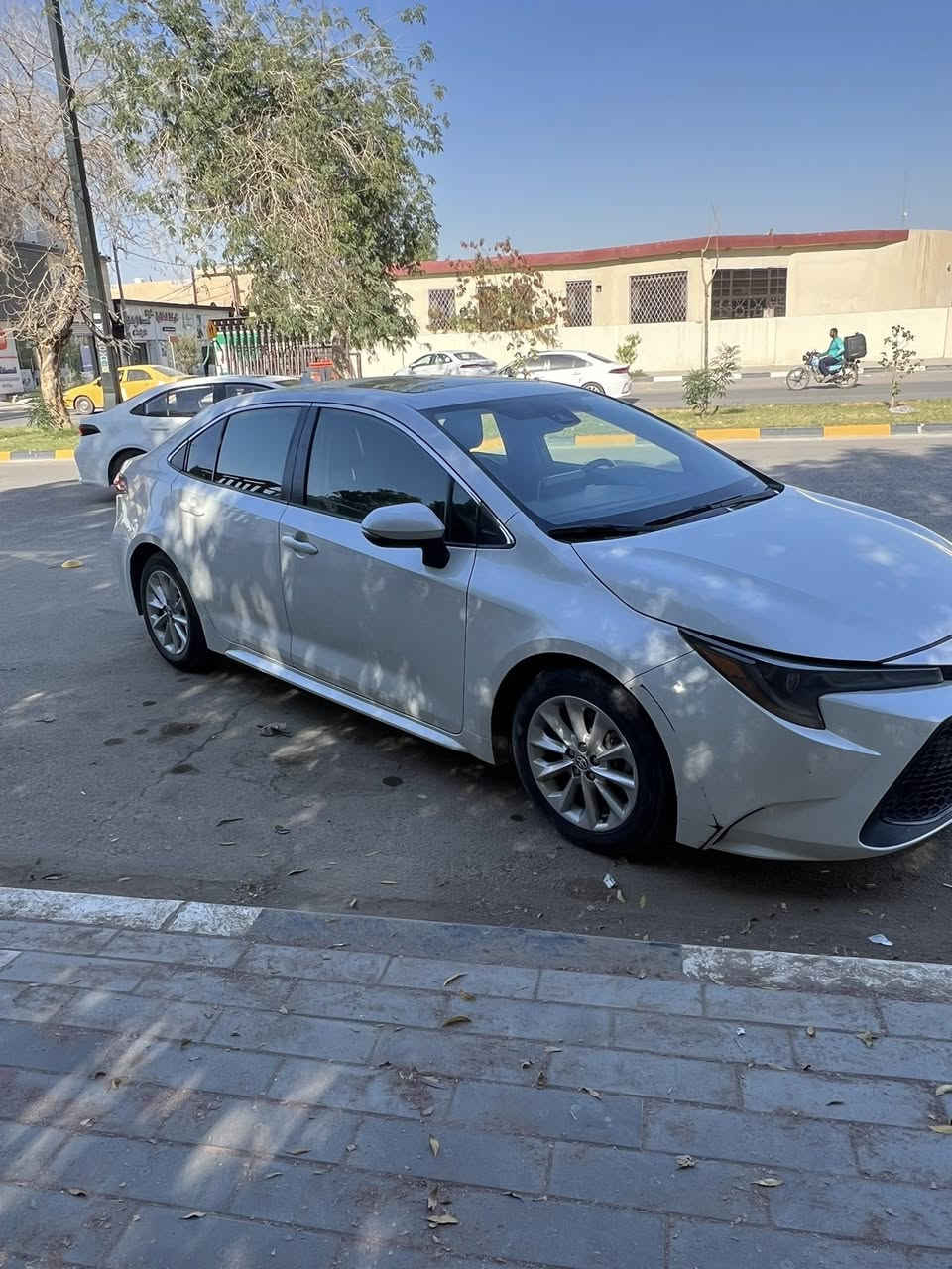 سلام عليكم 
كورلا ٢٢ بانزين xle اعلى فئه بل كورلا فول موصفات ١/١ مكينه 1.8 للبيع بدون مراوس مكاني بل حله مركز لسونار مرفق بصور للستفسار رقمي ***********

السعر ١٣٩بي مجال بسيط حك الجيه
