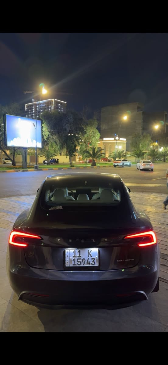 تيسلا model 3 2024 dual motor
دبل ماطور ٤٠٠ حصان
مغلفه ppf وكاله تيسلا
ماشيه 14 
اعلى مواصفات كشنات لون ابيض
باب وجاملغ مبدل ومصبوغ بدون لغد بدون ايرباك
***********
