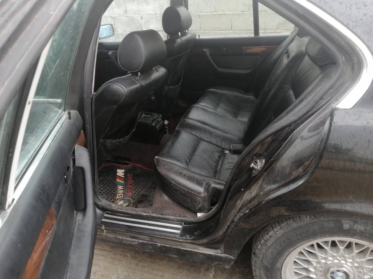 سلام عليكم بي أم ٥٣٥iموديل ١٩٩١ مفتوح للبيع ***********
