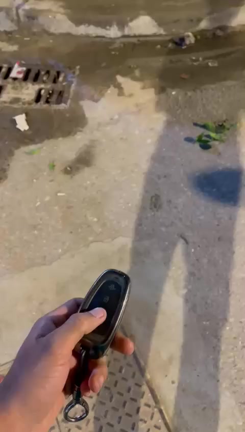 السلام عليكم 
سياره توسان 2023 
السياره جديد بحالت الوكالة ماناقصها ﺎي شي ماشيه 64 الف  
السياره بسم شركه اقصاد استقطاع شهري كي كارد رقمها بغداد ومعروف مواصفاتها مكان السياره البصره ابي الخصيب السعر 205

***********
***********
