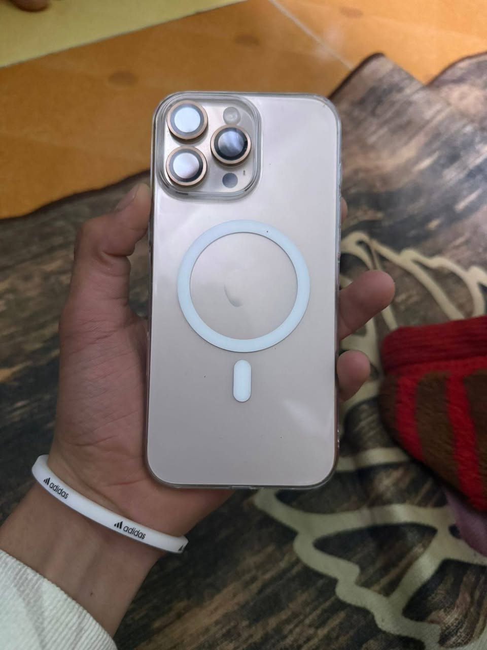 سلام عليكم للبيع ايفون 16 برو ماكس ذاكره 256 بطاريه 91 نضافه 90/100 كارتونه الاصلي موجود شاحنته الاصليه موجود عربي شرق اوسط  الاستفسار اكثر ***********
