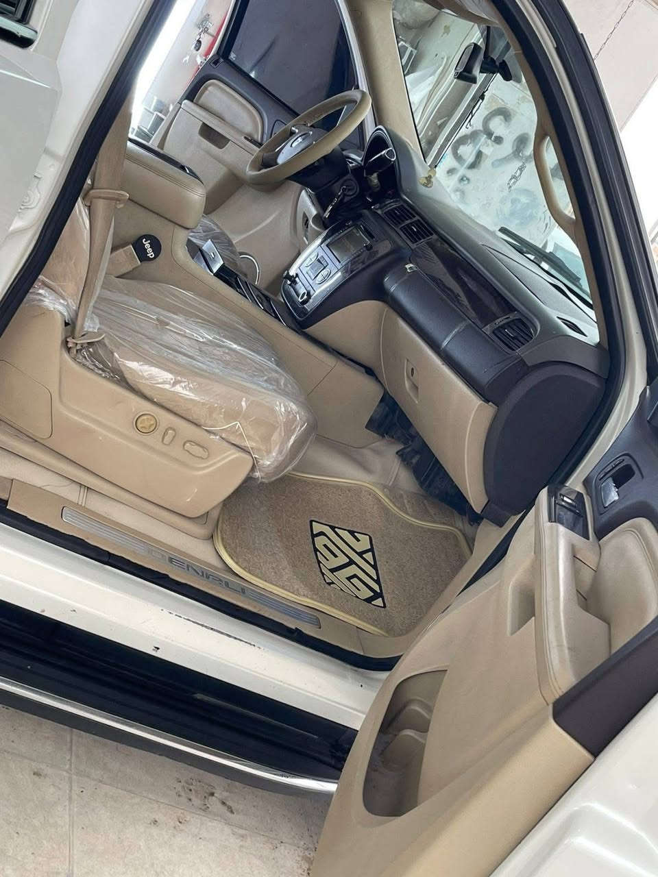 يوكن رقم بغداد 2014دنلي فول مواصفات منفصل ملكي رقم انكليزي بسمي بيها مكانات صبغ ابيع حزام مكفولة من اي شيء من الداخل السعر 23000دولار
يعني شدتين وتلاثين ورقة او مراوس بتاهو 2015
رقم اتصال واتساب ((***********))
