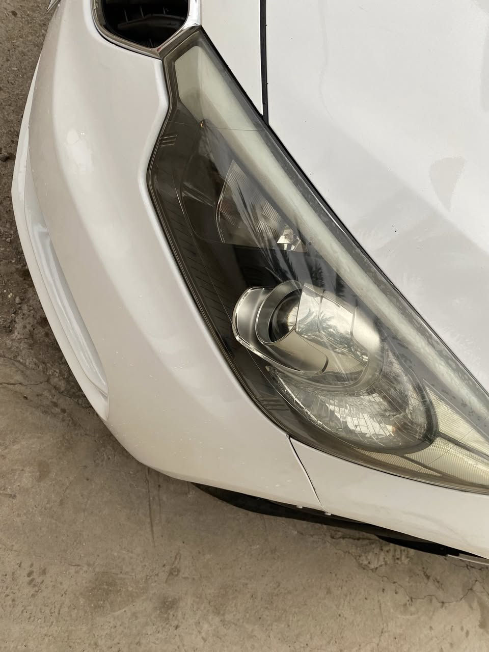 السلام عليكم سيراتو موديل 2014خليجي رقم بغداد دولي شرط تحويل اكاتبك عقد مروري سيارة جديده كلش مال جني محرك كير تبريد تخم تايرات صدر خلفي امامي كله مكفول ماشيه 150 السياره بيها باب السايق مبدل ابلادي بدون حادث شرط ابلادي ونفس اللون وبيها الدوسه صبغ وحده 
السعر 120وبيها مجال 
مكاني ديالى المركز 
***********
***********
