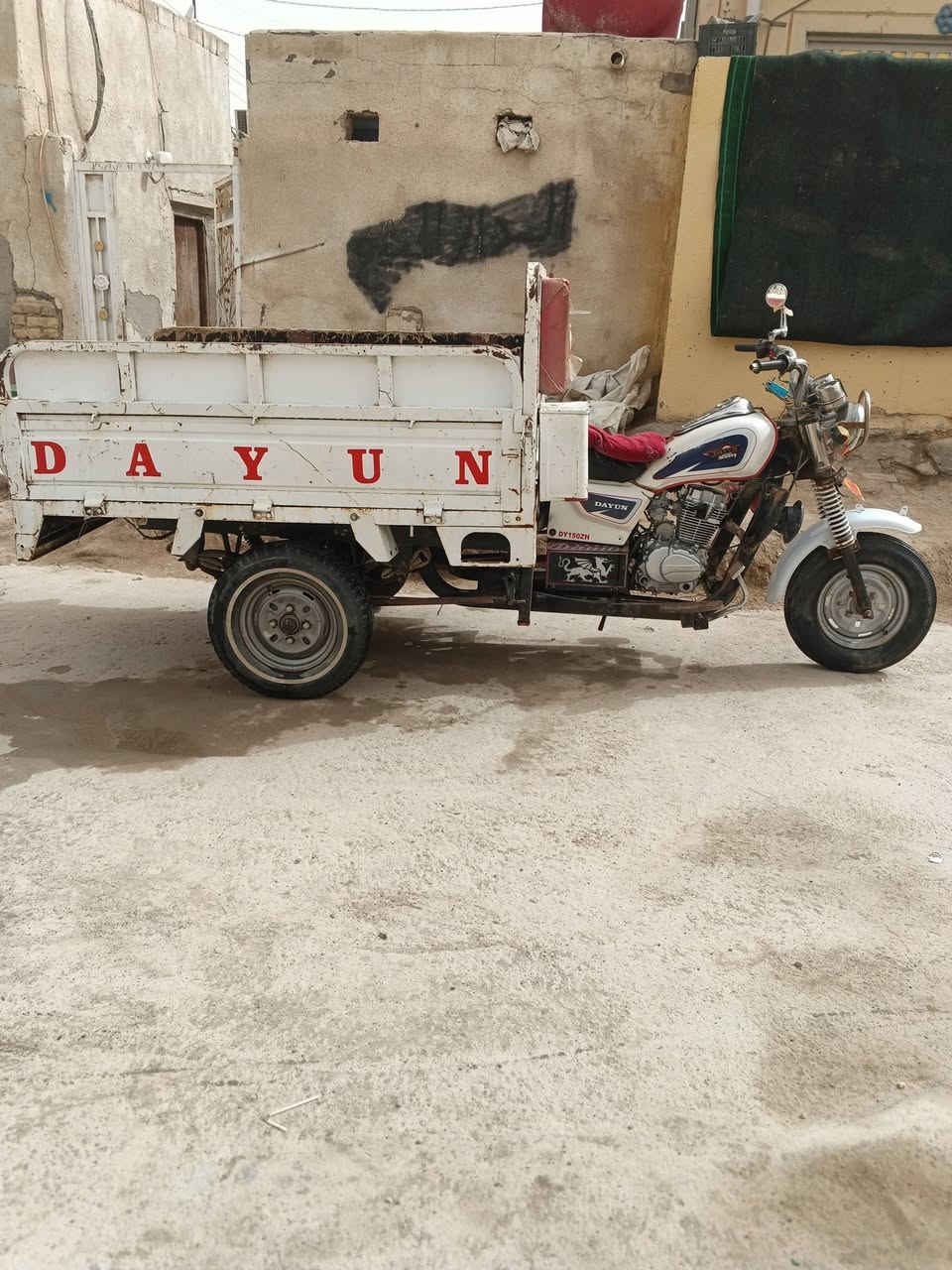 ستوته للبيع
موديل 2018اوراق اصولي
محرك كارتون توني شاده 
تاير ابو الخطه الأصلي 
السعر 1600
اتصل اوتدلل ***********
