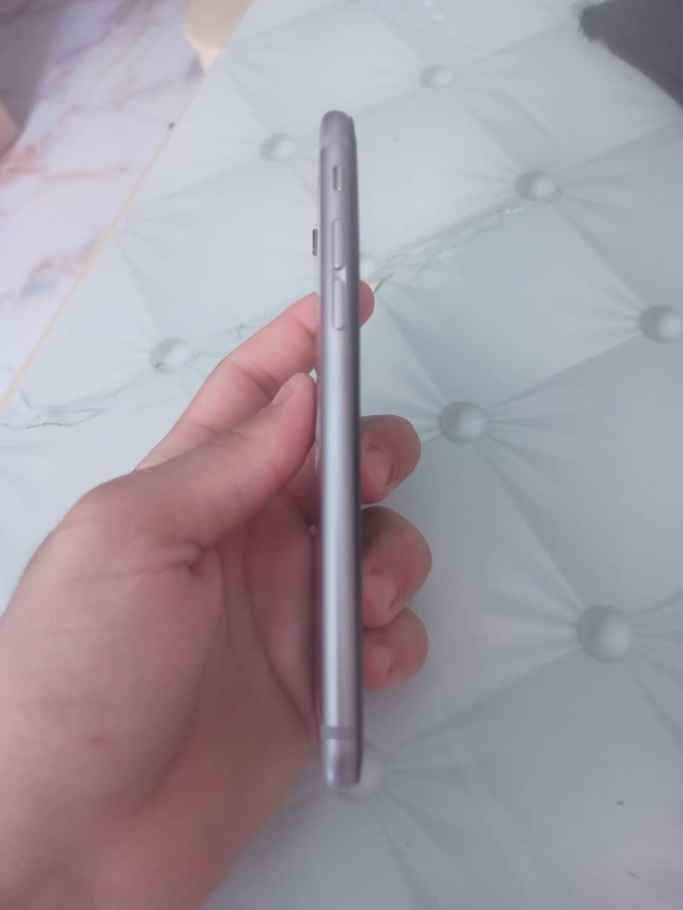 للبيع ايفون 6S الجهاز امبدل بي شاشة وبطارية وقافل ايكلود بس تسويلة تخطي للتواصل على هذا الرقم ***********
