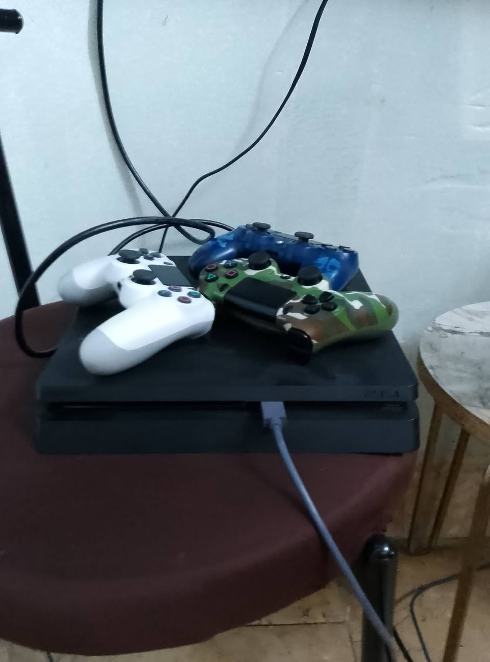 بلي فور مهكر و3 يدات ويا ***********
