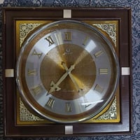 ساعات جدارية اصلية صناعة يابانية قديمة مخزنة استعمال يابان فقط.. خشب ب...