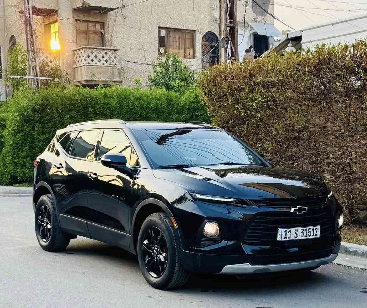 للبيع شوفرليت بلايزر  LT2 موديل 2022
( رقم بغداد سنويه بسمي)
محرك 4 سلندر 2000 تيربو 
ماشيه 60 الف 
وارد امريكي حادثه جاملغ امامي بي بارد فقط بدون دواخل بدون صبغ ايرباك طاك
وعلفحص وين ميحب المشتري
صور الحادث ورقم الشاصي موجود بلمنشور
المواصفات :- بصمه ,شاشه ,جنطه كهرباء, رادار امامي خلفي جانبي ,مقعد كهرباء, تحكمات ستيرن ,تحديد مسار, لايت امامي زينون ,لد امامي خلفي ,حساسات خلفيه ,كامره خلفيه دواره ,اوتو ستوب , تدفئه كشنات وبعد هوايه مواصفات
مكان السياره بغداد المنصور 
السعر 193 ورقه قابل لتفاوض
***********
