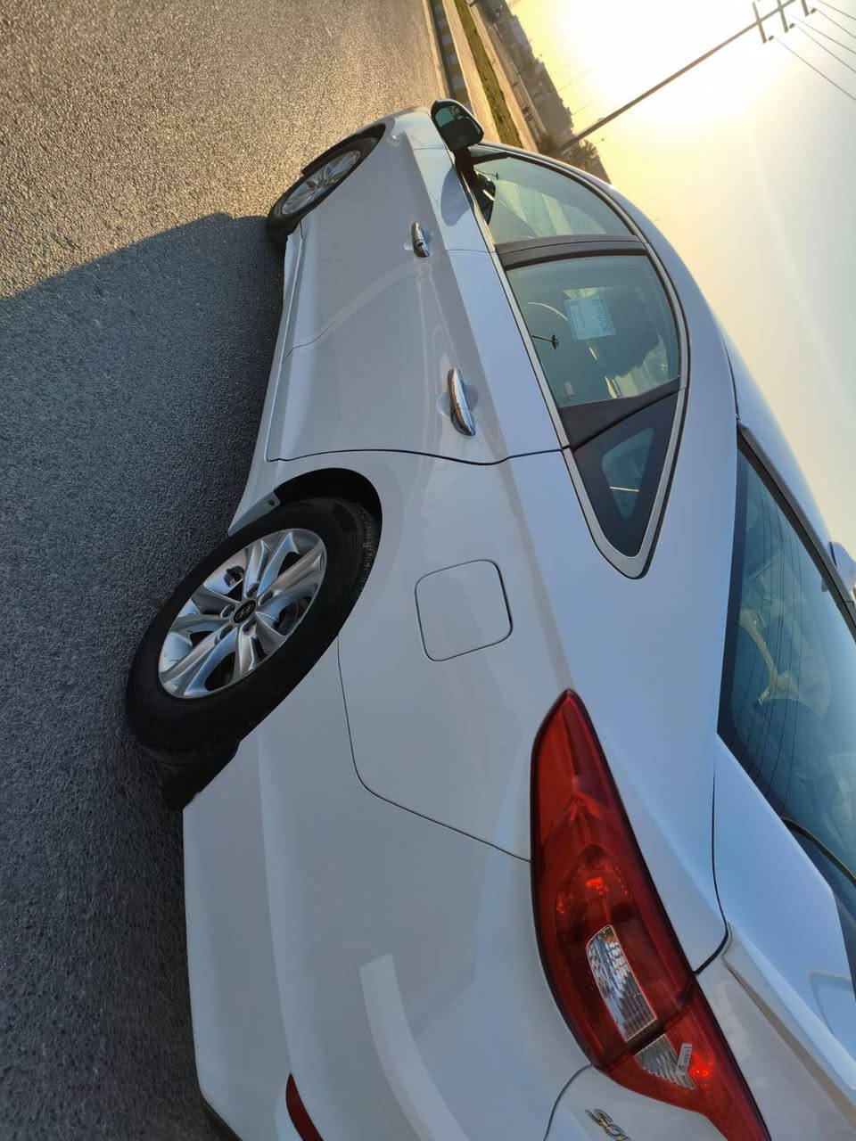 بسم الله يا الله 
سوناتا للبيع 
موديل 2016
الون ابيض 
رقم بغداد الجديد تحويل مباشر 
محرك 2400 لاتبخير ولاتنقيص 
صدر خلفي امامي كله جديد 
سياره بيه 3قطع تبديل بدون اي دواخل شرط والك الفحص 
وبيه شبر صبغ بنهايه القماره اثر تكشير باقي كفاله 
تخم تاير جديد باتري جديد دواخله جديده كشره حلوو 
سياره حلوه وجاهزه من دعاميه لدعاميه الف متصرف عليه 
ترايك وين ميعجبك محرك كير كفاله شرط 
مكان السياره الرمادي 
السعر 115🖐ورقه وبيه مجال 
الشراي يتصل وبلخدمه 
***********
***********
