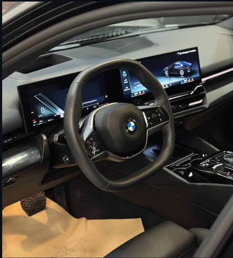 BMW 530i LUXURY LINE 2025 
Engine:V4 2.0L 🔥
ژمارە کاتی 
29 هزار مایل روشتووە 
کلین تایتل// بێ بویاغ 💎 
وارد ئەمریکی 🇺🇸 
Luxury Line 
5 کامیرە ,  داتاشو , حەساس , رادار
 , سلایت , سماعة Harman kardon 
💰نرخی 448 وەرقە 
📍شوێن هەولێر 
~~~~~~~~~~~
0751-2004-377
0772-818-6453
~~~~~~~~~~~
BMW 530i LUXURY LINE 2025
Engine:V4 2.0L 🔥
رقم کاتي 
ماشي 29 الف
کلین تایتل// بدون صبغ 💎 
وارد امریکي 🇺🇸 
Luxury Line 
5کامیرات , داتاشو , رادار , حساس, سلایت , سماعة HARMAN KARDON 
💰سعر 448 ورقە 
📍مکان سیارة اربیل أربيل, العراق


**إذا كنت صاحب هذا الإعلان وتريد حذفه لأي سبب، رجاءا أرسل رسالة إلى الدعم الفني**