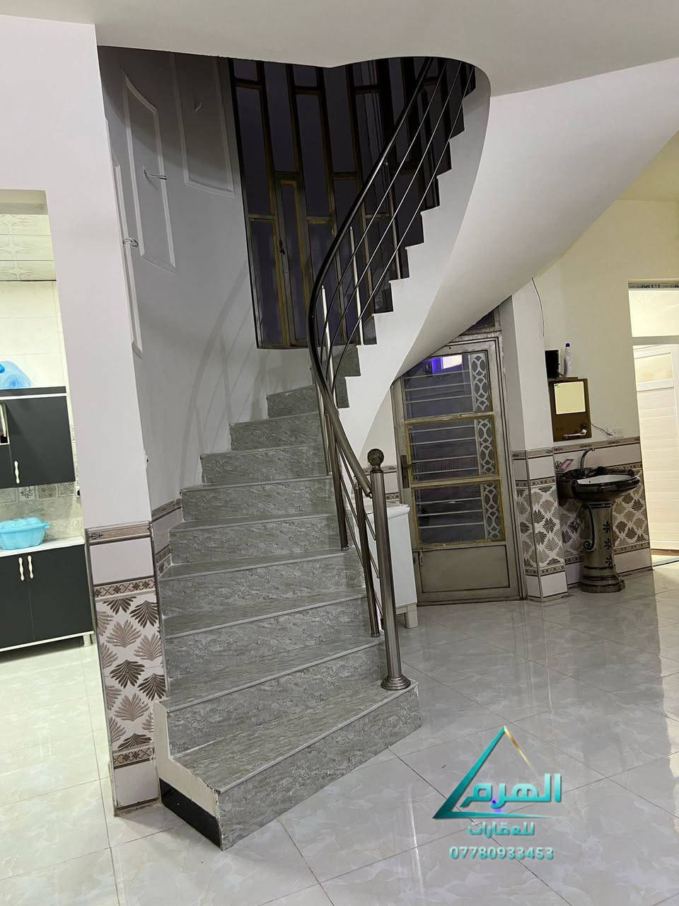 بيت في حي دوانم المعمل للبيع
المساحه :150
غرف منام :2
سعر جداً مناسب 
للاستفسار :

📍 مكتبنا : حي الضباط الثانية – مقابل شارع 2000

***********
***********
