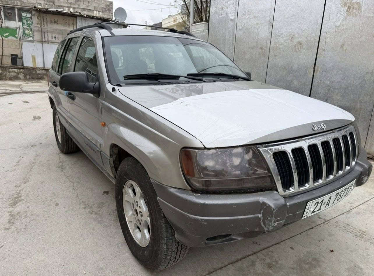 سلام عليكم للبيع جيب كراند شيروكي بسمي موديل 2001سنويه ل 29 رقم دولي سياره جديده  ومال جناي جاهزه من الطول لطول مكينه سته سلندر  كير تبريد حداده كهربائيات كله كفاله ترايه كلش حلو  قبل سبوعين جنت بيه بسليمانيه 
طخم تاير جديد منضومه زنون السياره ما مصبوغه عام صبغه بلاد كم قطعه صبغ بس سعر 70 بيه مجال مكان البصره أبي الخصيب ***********
