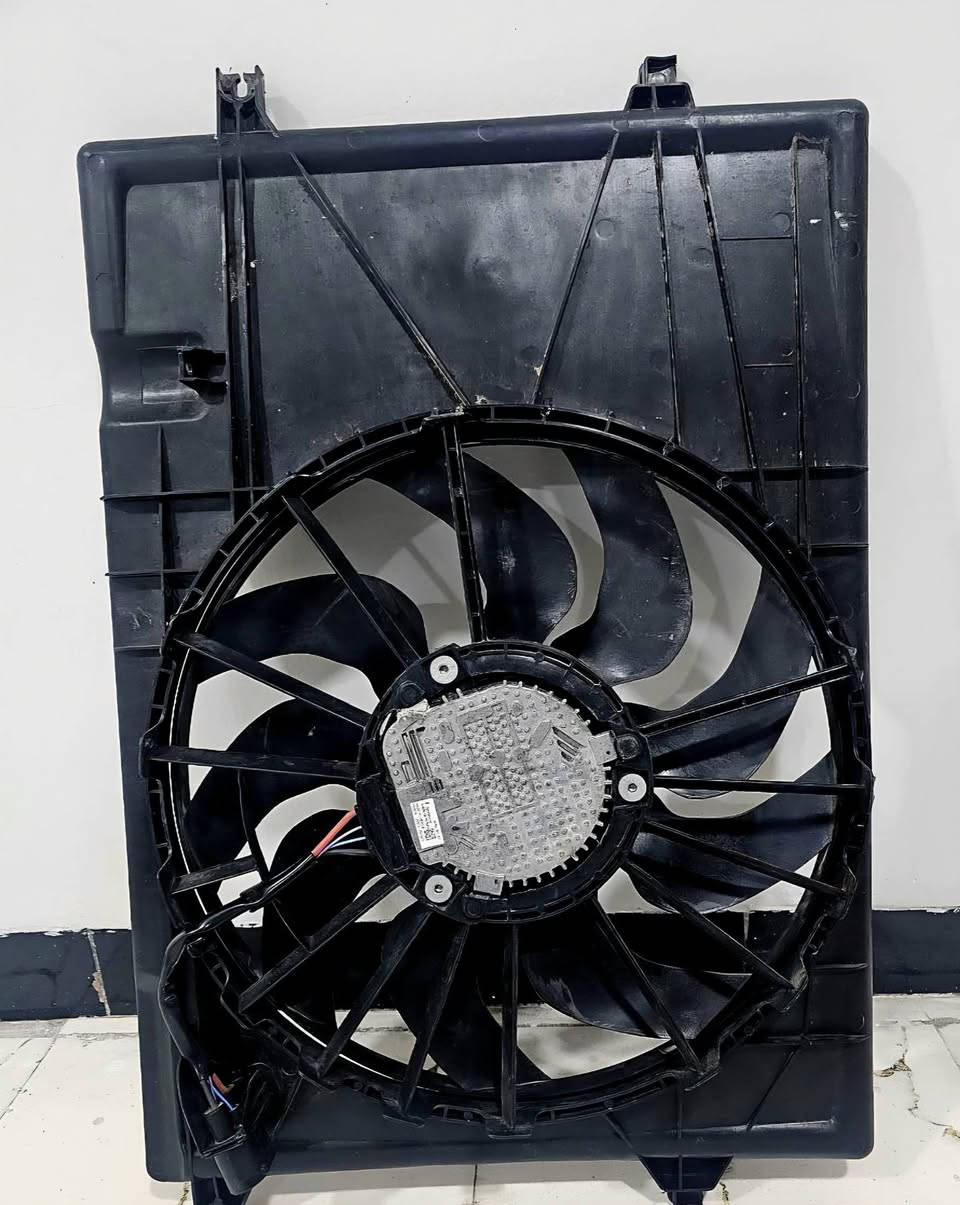 السلام عليكم..
متاح مروحة تلرايد بلادية للبيع ، مال كصه الشراي يتصل***********
