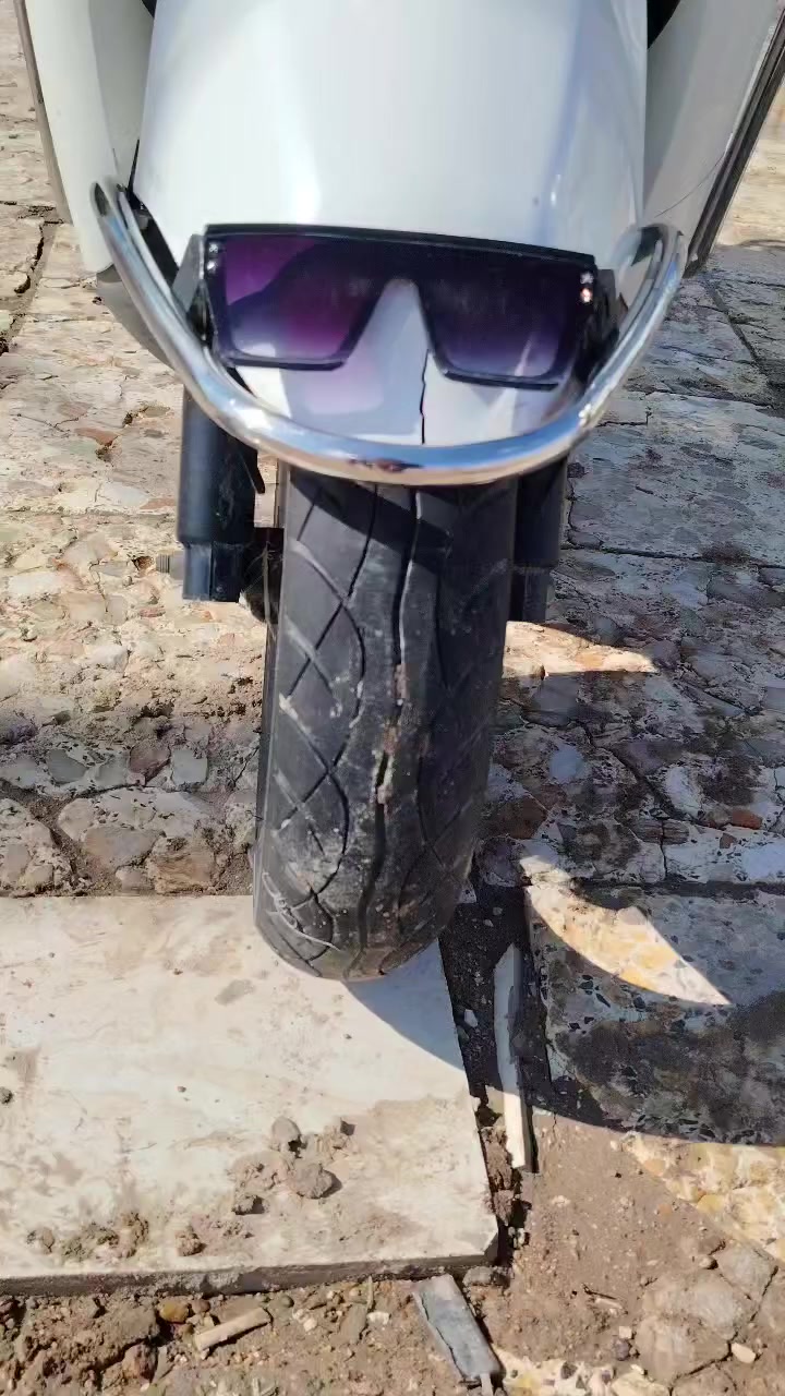 يولد دراجه لبيع دراجه حاوية مستعمله اقل شهر او دراجه نضيفة حيل او كلشي ما ناقصهة سعر مليون او 50 تواصل مكاني ديوانيه قضاء شاميه ***********
