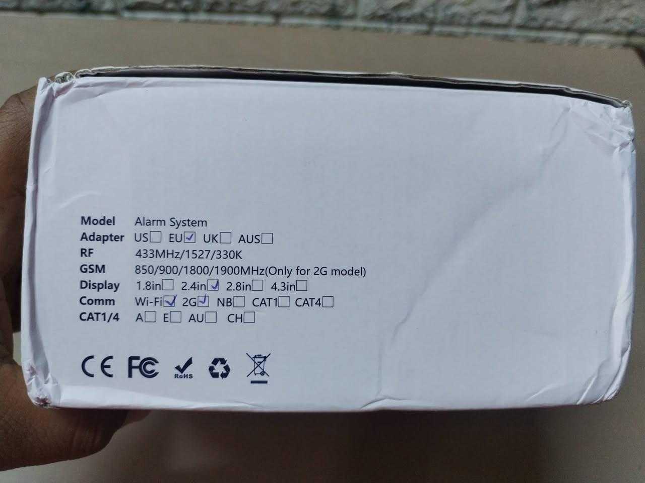 الجهاز هو لوحة تحكم لنظام أمن المنزل الذكي Fuers G34 Tuya Smart WiFi.
يعمل عبر الاتصال بشبكات WiFi و 4G لتوفير تغطية آمنة ومستمرة.

يتميز بوجود زر SOS كبير للطوارئ للاتصال السريع في الحالات الحرجة.

يمكن التحكم به بالكامل وإدارته عن بُعد من خلال تطبيق Tuya Smart على الهاتف الذكي.

يدعم التنبيه الصوتي وإرسال إشعارات فورية إلى هاتفك عند تفعيل المنبه.

السعر 40 الف
توصيل بصرة ولكل المحافظات


**إذا كنت صاحب هذا الإعلان وتريد حذفه لأي سبب، رجاءا أرسل رسالة إلى الدعم الفني**