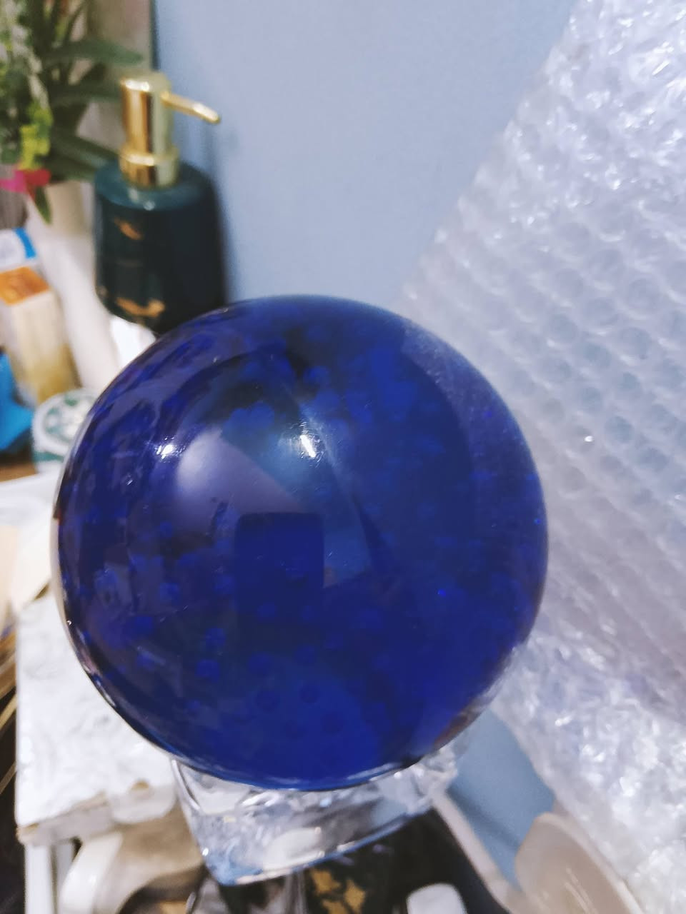 السلام عليكم تتوفر هذه الكرة المكتبية وزن بحدود كيلو قطرها ٩سنتمتر ملاحظة/الانارة مو وياه  خليتها فقط لتوضيح الفقاعات


**إذا كنت صاحب هذا الإعلان وتريد حذفه لأي سبب، رجاءا أرسل رسالة إلى الدعم الفني**