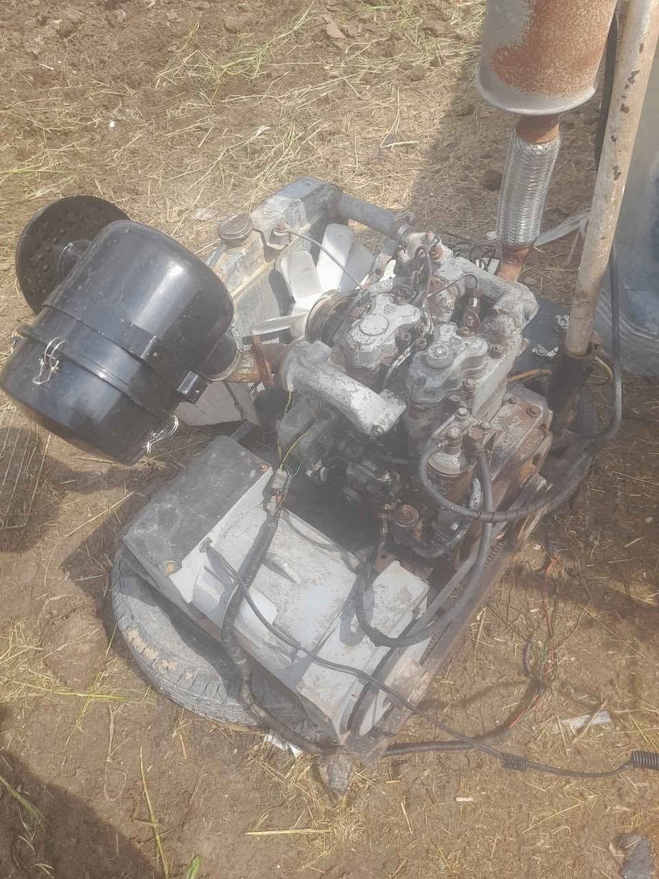 مولد ياباني مكفول من كلشي ٤٥ امبير نكره سلف بكل وكت الرقم ***********
