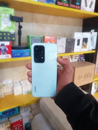 هونار ٢٠٠ لايت • ٢٥٦/١٢ • كاميرا ١٠٨ ميجابيكسل