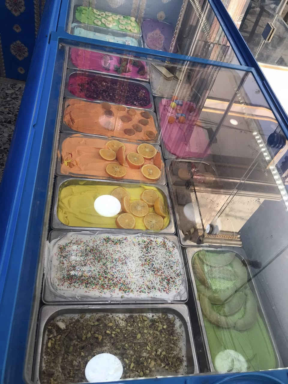 عارضة بطحية للبيع
المكان / بغداد الامين الثانية 
الرقم /***********
