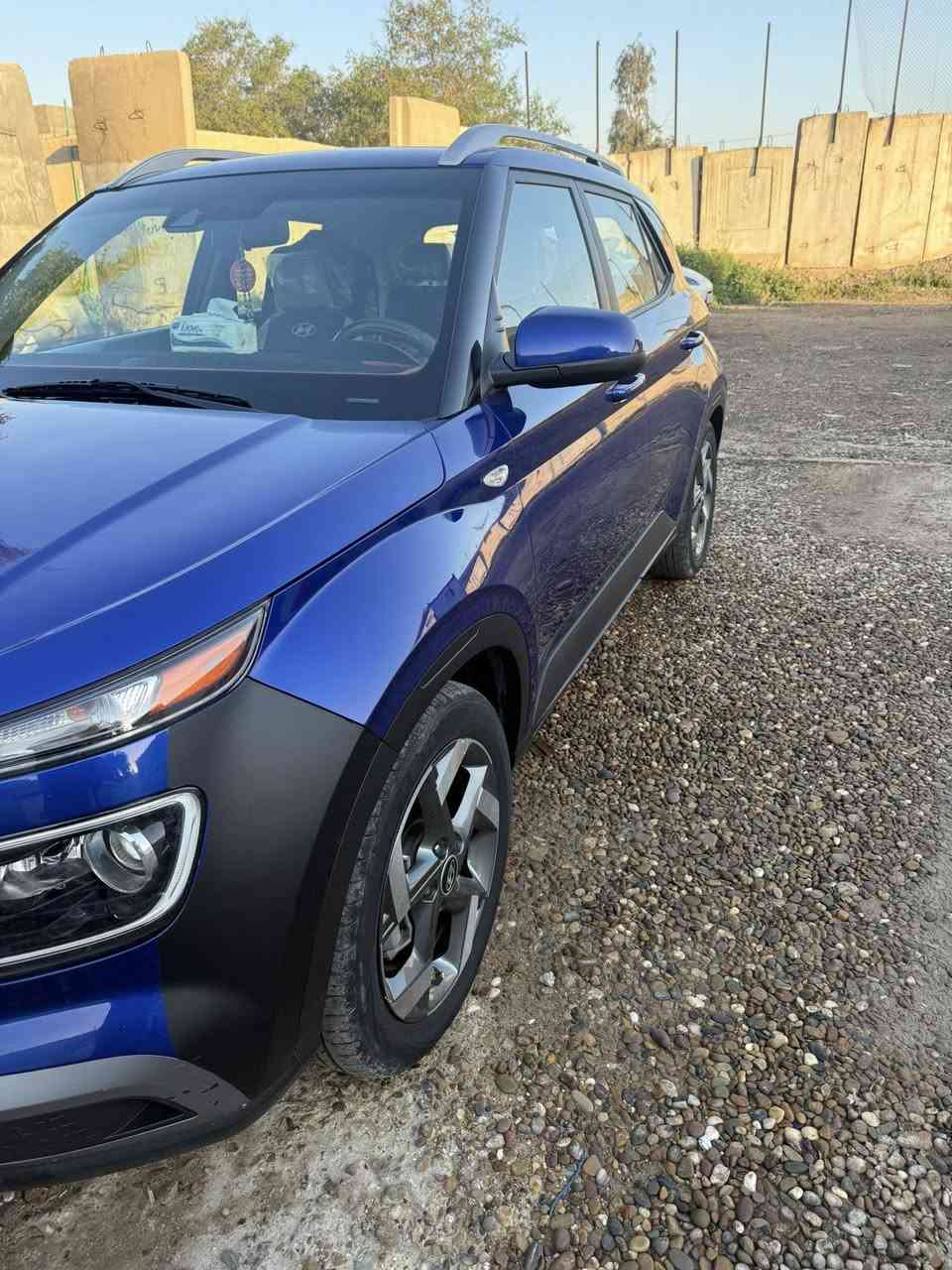 بسم الله الرحمن الرحيم 
للبيع 
‎هونداي فينو 2021
‎رقم بغداد إنكليزي
‎ازرق 
‎8 نوزل )
‎تبريد ثلج 
‎محرك 1600 
‎ماشية 40
‎المواصفات 
‎رادار 
‎تحديد مسار 
‎كروز سرعة 
‎كامرة خلفية دوراة 
‎شاشة تدعم كار بلي اندرويد اوتو وايرليس
‎دوشمة كشن تفصال 

سعر 120 بيها مجال بسيط حك الجيه للأستفسار الاتصال على 
***********
