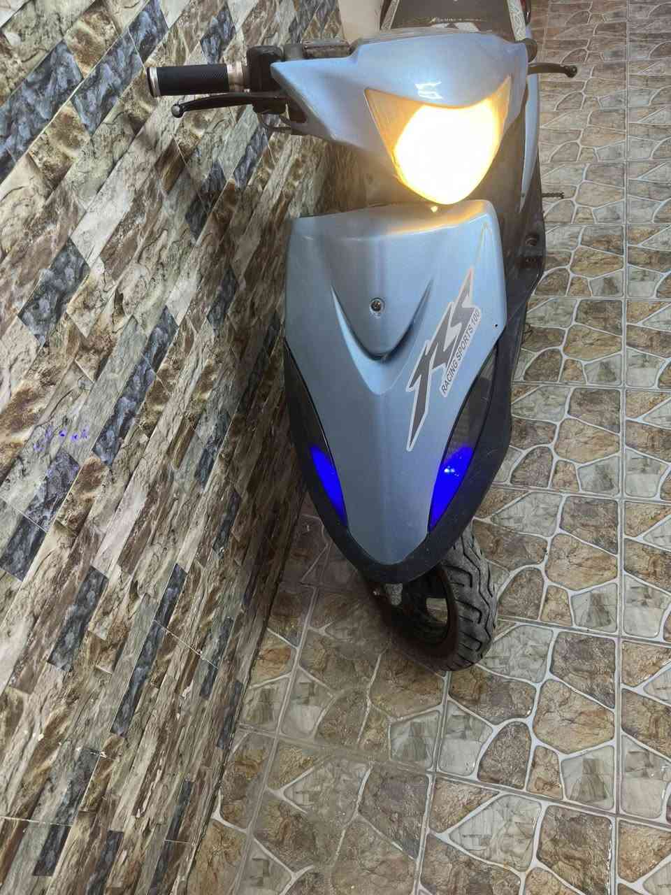 دراجه ماكس عدله للبيع السعر 400وبيها مجال مكان حله بكرلي ***********
