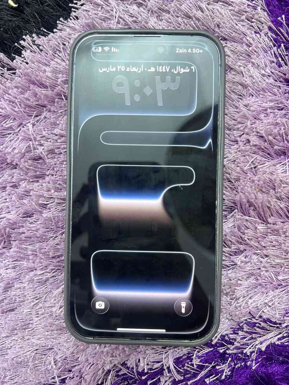 ١٤ برو ماكس شرق اوسط
الجهاز شاديه لزكه تحوير ١٧ يعني تشيل اللزكه يرجع الجهاز ١٤ 
بطاريه ٨٢
ذاكره ٢٥٦
مبدل فقط شاشه واصليه مال تفصيخ 
وضهر مكسور قوي مو عادي بس 
والباقي بلادي وكلشي شغال بي وفيس إيدي شغال 
وكلشي شغال تجي تفحص على راحتك مراوس وي ١٣ برو ماكس بلادي أو للبيع ٦٥٠ 
*********** مكاني بغداد الاعظميه
