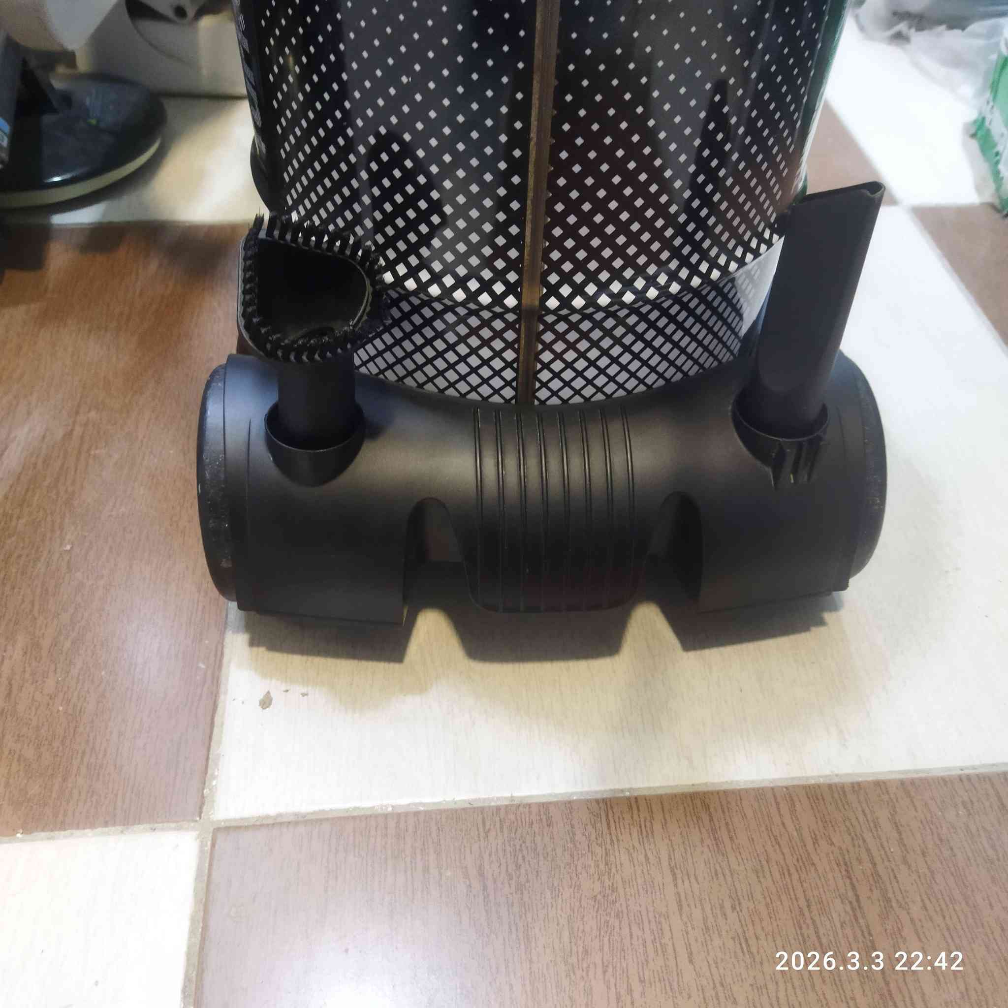 مكنسه كهربائيه ماركه FAKir تركيا الصنع نضافه كما موضح بالصورة حجم 21لتر ماطور كبير 2000W بشرط الشغل والسحب السعر 50 مع التوصيل داخل اربيل فقط حسب المناطق


**إذا كنت صاحب هذا الإعلان وتريد حذفه لأي سبب، رجاءا أرسل رسالة إلى الدعم الفني**