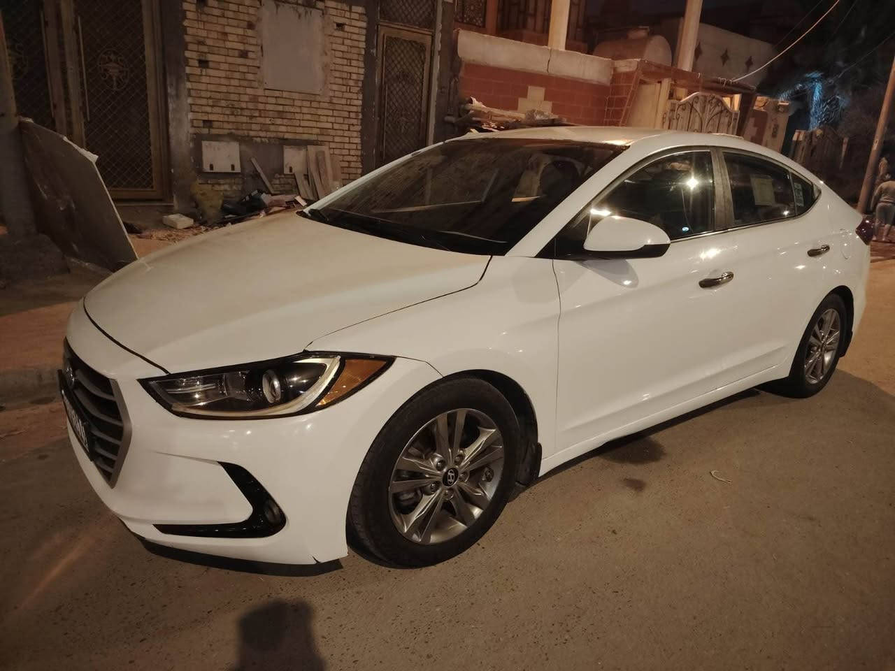 النترا 2018 وارد امريكي لاستفسار ***********حادثهه امريكه بدون تبديل بالعراق بيهه صندوك مبدل بدون دواخل قطعه وحده  تبديل بهه بارد بسيط الباب موضح بالصوره  السياره كلهه ليبل واحد عده الصندوك مبدل ماشيه 67مايل مكاني بصره قبله. مكينه 2000 دوش كير ومكينه كفاله كير AT راعيهه بالكزيزه يريد تحويل رقم وهزه جديدات السعر 122 البصرة, العراق
