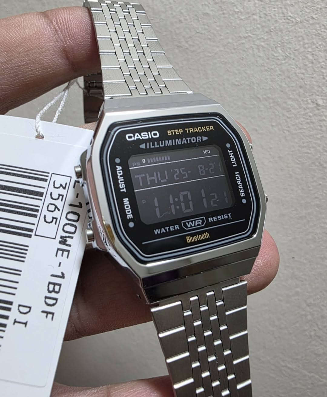 كاسيو موديل كلاسك اصلي حديث
جديد بالعلبه والاوراق والضمان 
بلوتوث تاريخ ستووب ووج اضاءه 
اصلي من كاسيو - الربط حصرا مع برنامج الشركه لتقديم العديد من الوظائف والتحكم بها من خلال التلفون 
السعر 120 الف 
متوفر توصيل- مكاني بغداد


**إذا كنت صاحب هذا الإعلان وتريد حذفه لأي سبب، رجاءا أرسل رسالة إلى الدعم الفني**