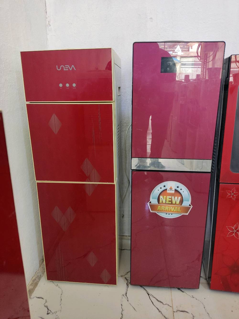 سلام عليكم متوفر برادات مي كله شغال عل فحص حار وبارد كل واحد وسعر مكان كربلاء حي العسكري سوق العابد 
