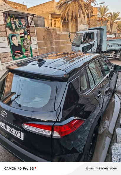 سياره كورلا كروس ياباني أصلي وارد أمريكي موديل 2022  بغداد مشروع وطني  ضربتهه فقط باب السائق  موجود صوره الحادث مكينه 2000. ماشيه 18 ألف فقط.. السعر 180وبيهه مجال. الرقم ***********  متوفر واتساب
