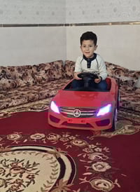 سيارة أطفال كهربائية • ١-٥ سنوات • موصل جانب ايسر