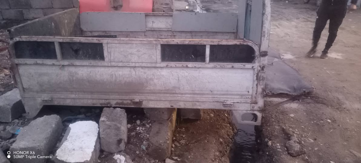 السلام عليكم رودي للبيع قطره خايسه مهدي ضد لايتات بدريتات موجوده السعر 60, قفل ا محجل طبقه مال كراتين سعره 40 قفل***********
