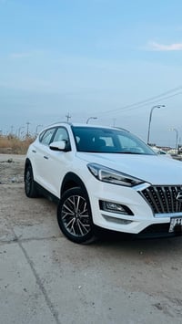 توسان موديل 2020  رقم بغداد بسمي   السياره مكفوله كفاله عامه   مواصفات...