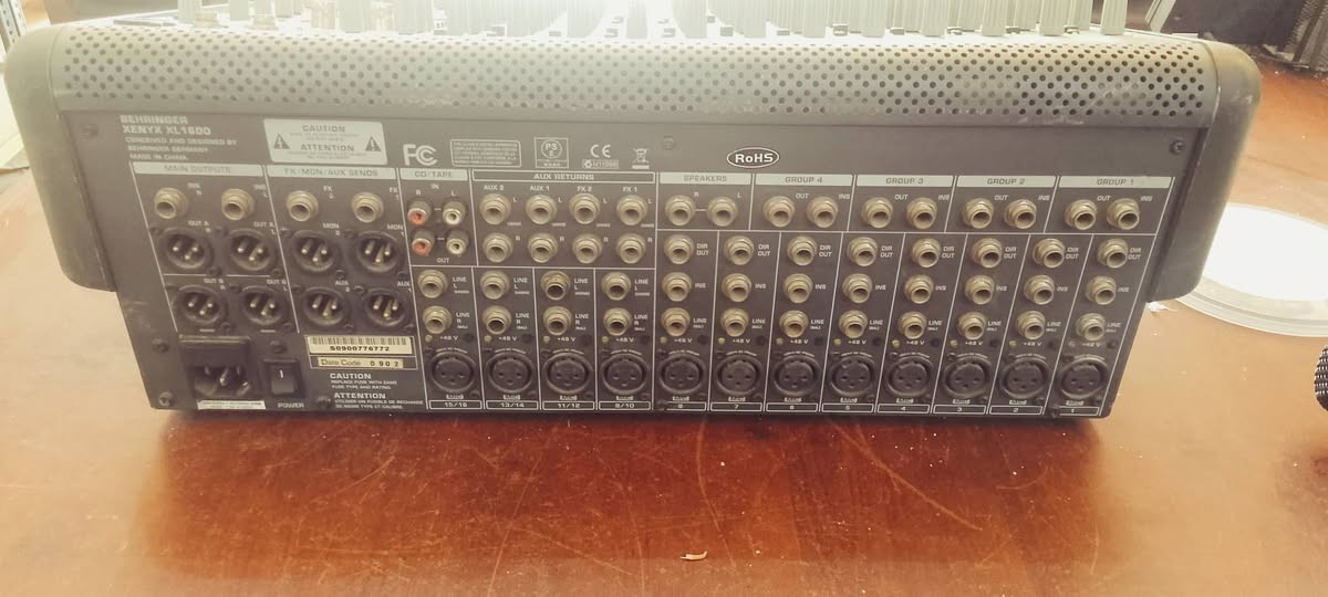 السلام عليكم
جهاز بهرنكر الماني 1600 اصلي اخرس 
استعمال قليل شغال 100/100
سعر 400
مكاني حلة 
***********
توصيل كافة المحافضات
