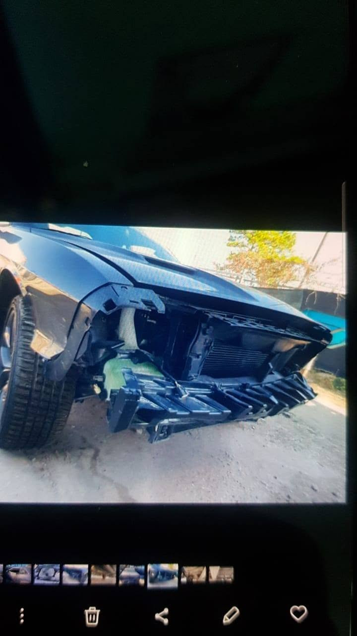 السلام عليكم
جالنجر SXT 2022 ماشيه 40,000
صبغ حزام 
مصلحه درجه اولى أمانه الله 
صلحتها على أيدي 
رقم بغداد باسمي  
السيارة جاهزة من كلشي 
غير متواجد على الفيس 
رقمي ***********
