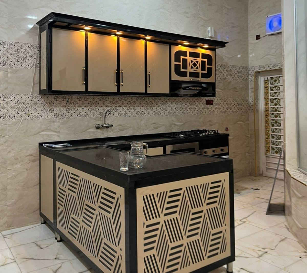 معمل المنيوم 
تجهيز كاونترات الالمنيوم +hdf+محجرات +ابواب +شبابيك ***********.العماره قطاع 30شارع المدارس
