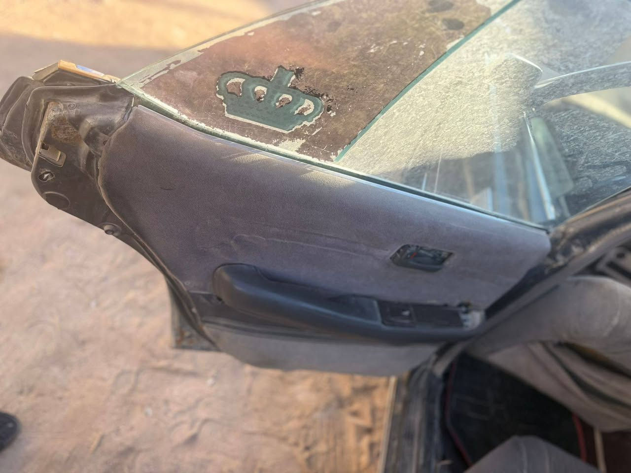 سلام عليكم شيزر كصيف موديل 1991رقم البصره سنويه 29 أو تنتهي سياره حلوه مكاني البصره ابو الخصيبب أو لمو شراي لا يراسل ***********
