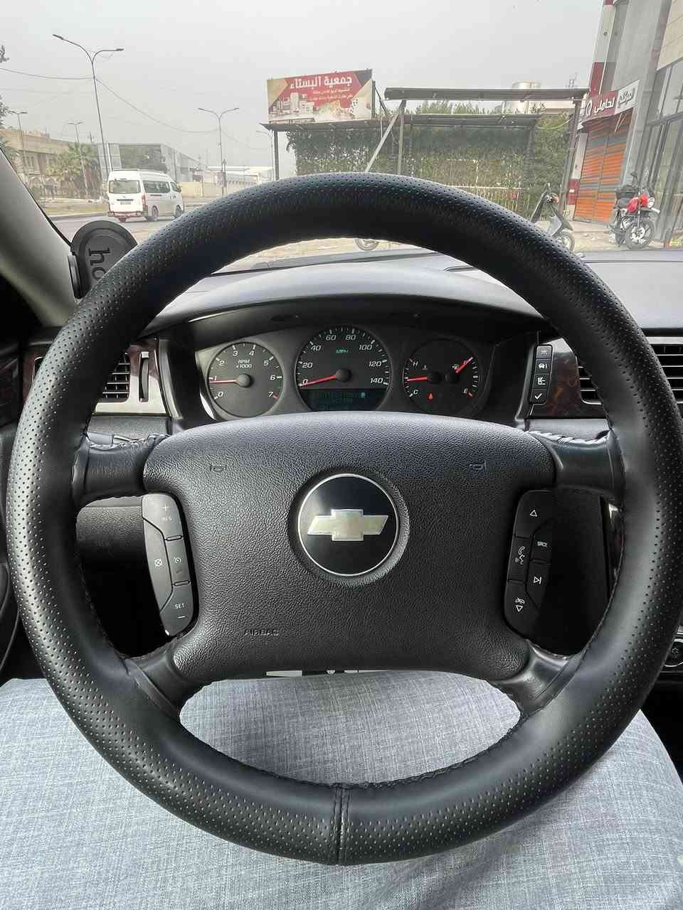 السلام عليكم للبيع شوفرليت امباله ٢٠١٣ وارد امريكي 
بدون حادث او غرق السياره داخله كلين والصور موجوده فقط صبغ ربع الجاملغ الخلفي اليمين اثر طخة دراجه السياره جاهزه وجديده بلادي وكلشي شغال المحرك 3.600 ما مفتوح وجديده 
 رقم بغداد باسمي مكان السياره بغداد  
***********   سعرها ١٢٥$ وبيه مجال
