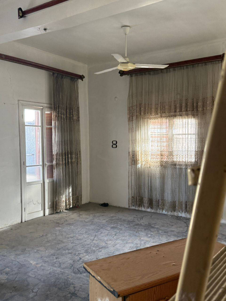 للاجار او للبيع منزل بالاعظميه جانب بازركان عالرئيسي عالشارع لعام طابق ثالث مولف من اربعه وصالون اتجاهين احار بالسنه 3500$ وبيع سعر 70الف وبازار تواصل  وسيط عقاري يوجد فيديو وتس 0960018003


**إذا كنت صاحب هذا الإعلان وتريد حذفه لأي سبب، رجاءا أرسل رسالة إلى الدعم الفني**