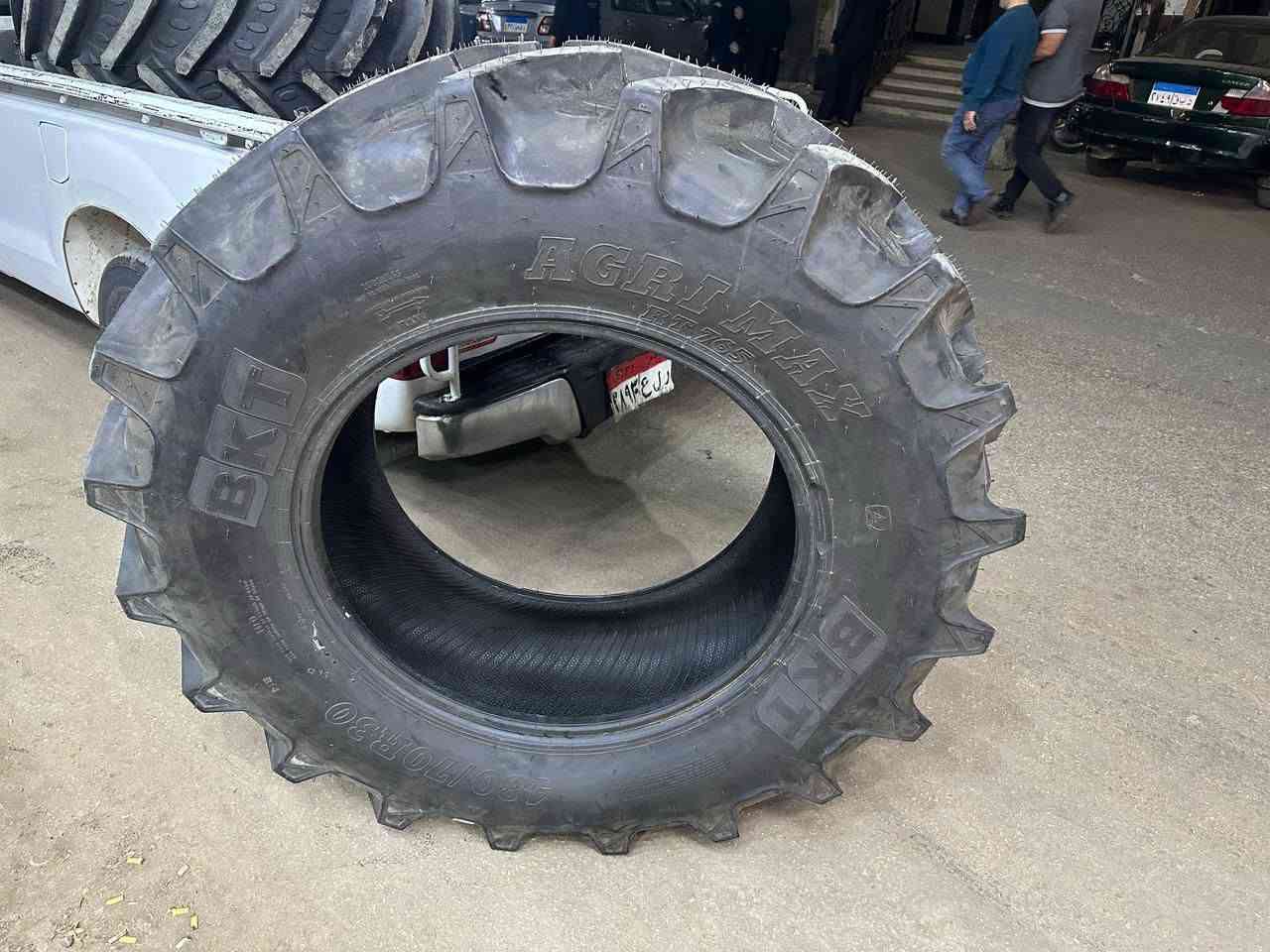 باكت هندي جميع المقاسات
650/65/38
580/70/38
600/65/30
540/65/30
480/70/30
600/65/28
480/70/30
أيمن أحمد لتجارة الجرارات والإطارات 
010 99002757 
010 28582277


**إذا كنت صاحب هذا الإعلان وتريد حذفه لأي سبب، رجاءا أرسل رسالة إلى الدعم الفني**
