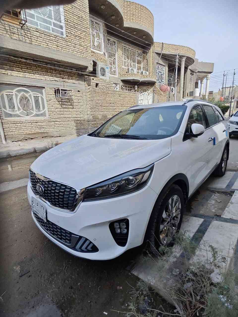 سورنتو 20 خليجي 6سلندر كفالة عامة عدا بارد بالباب بسيط موضح بالصور ماشية 100الف رقم بابل مكانها ناصرية بأسم راعيها تحويل ثاني يوم سعرها (255) و بيها مجال بسيط ***********
